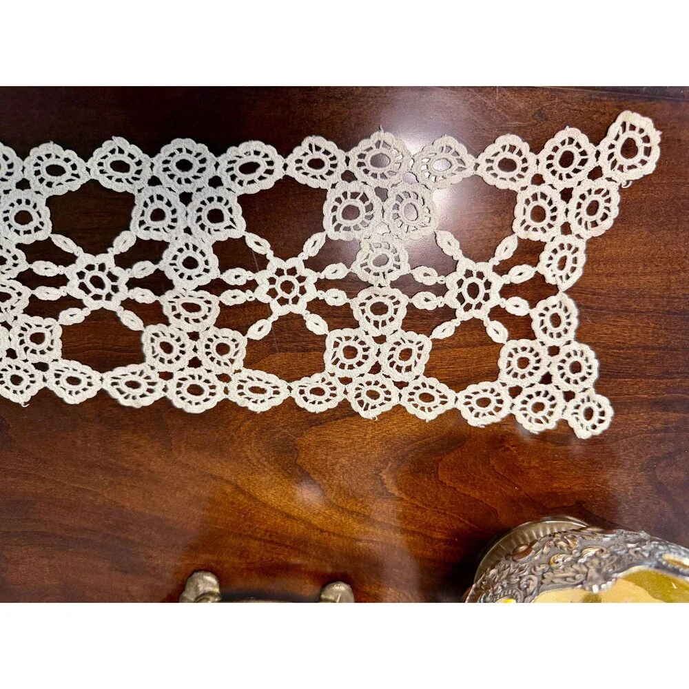 Vintage Crochet Lace Dresser Scarf | Floral Table Runner (27.5